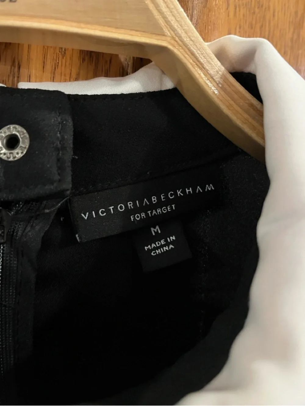 Victoria Beckham — “Clever Bunny” Dress — Medium — Black/White - Picture 9 of 9